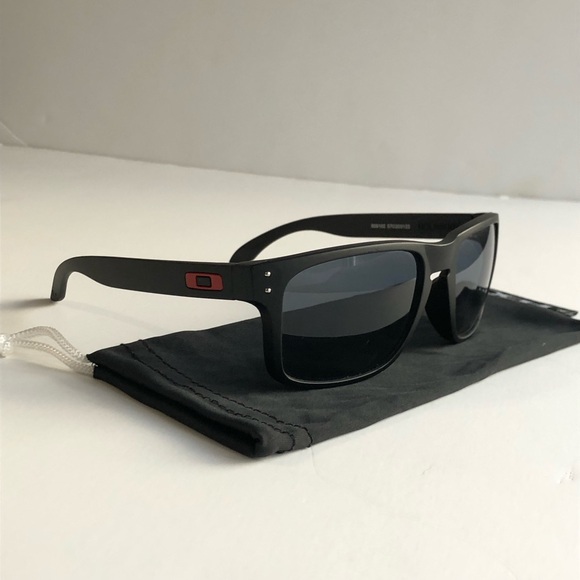 OO9102 Oakley Holbrook Black Matte - Picture 9 of 10